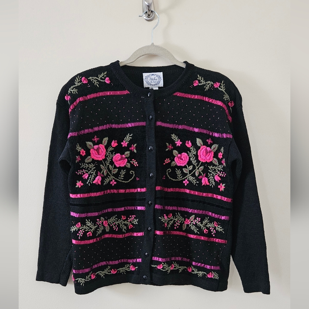 VTG 90s Cottagecore Grandma Black Pink Embroidered Floral Cardigan Sweater Small - Picture 2 of 9
